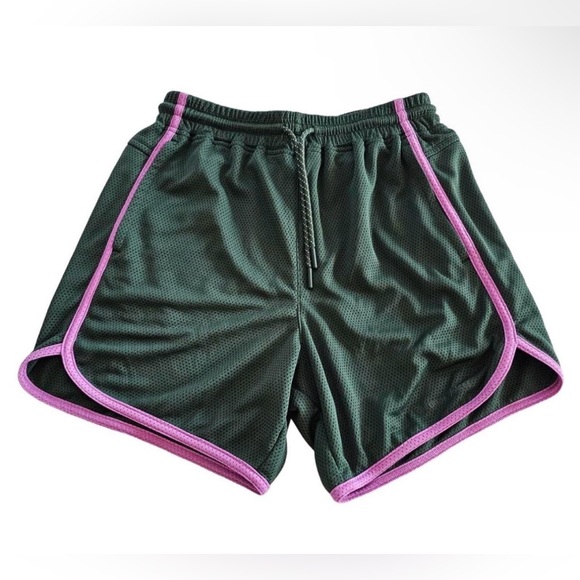 NWOT Outdoor Voices evergreen and pink recmesh athletic shorts - Picture 3 of 7